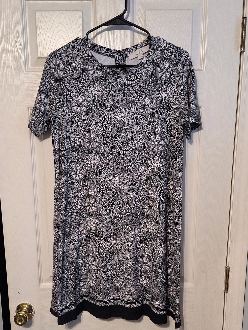 LOFT Black and White Floral Print Short Sleeve Mini Dress